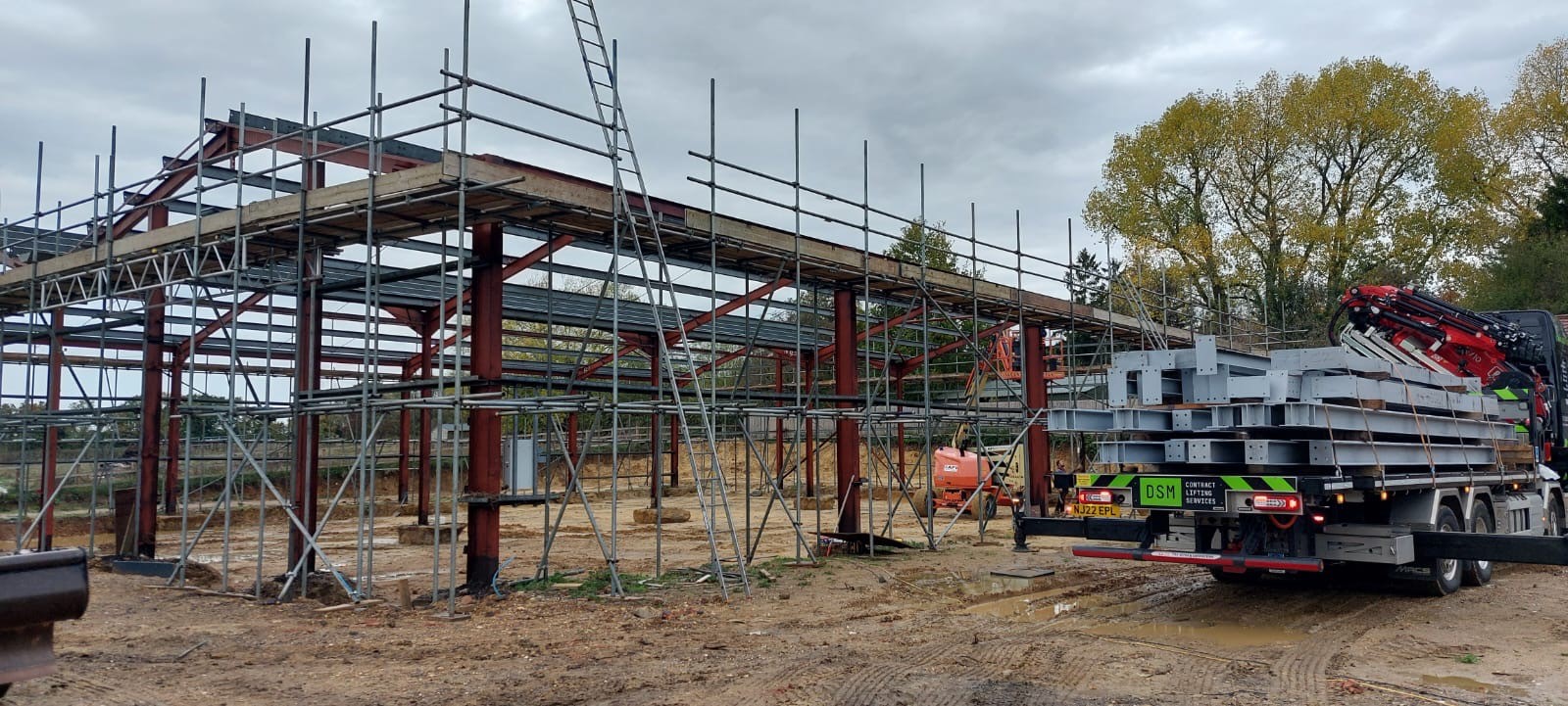 Mini Crane Hire for Structural Steel